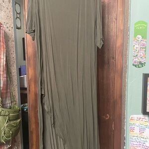 Torrid Green Casual Short Sleeve Crew Neck Maxi Dress